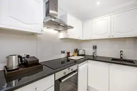 Queensgate Court - 20