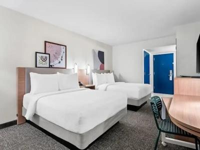 Quality Inn & Suites Near the Theme Parks - 43