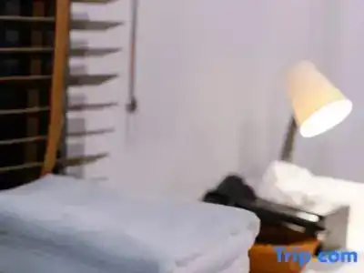 Diff Hostel - 102