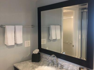 Best Western Plus Inn-by-the-Sea - 43