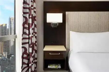 Hilton Garden Inn Times Square Central - 66