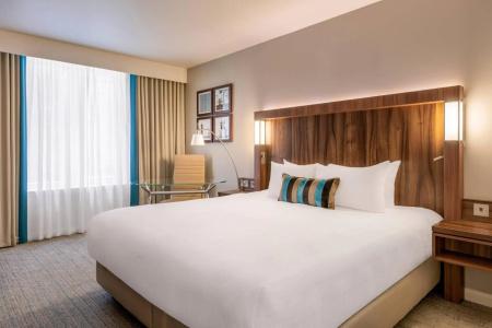 Courtyard by Marriott Edinburgh - 4