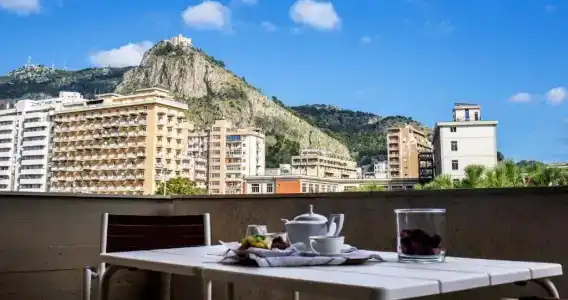 Marbela & Suites - 103
