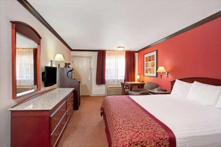 Ramada by Wyndham - 2