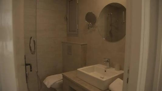 Suites Hôtel Les Charmilles & Spa - 50
