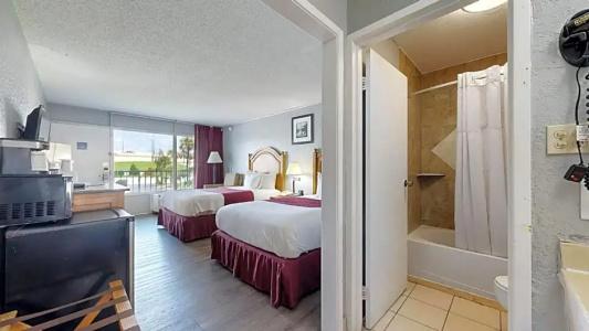 Days Inn by Wyndham Orlando Downtown - 35