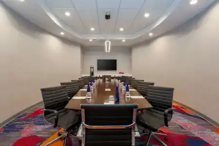 DoubleTree by Hilton Atlanta Airport - 18