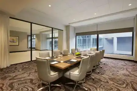 Embassy Suites By Hilton Minneapolis Downtown - 6