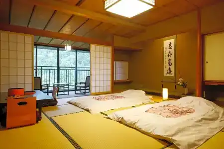 Yamanaka Onsen Hanatsubaki - 56