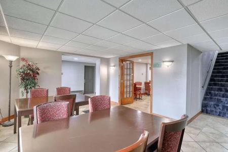 Quality Inn & Suites Downtown - 20
