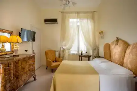 Roma Central Guest House - 62