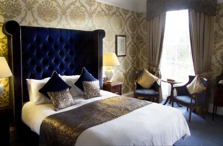 Royal Scots Club - 29
