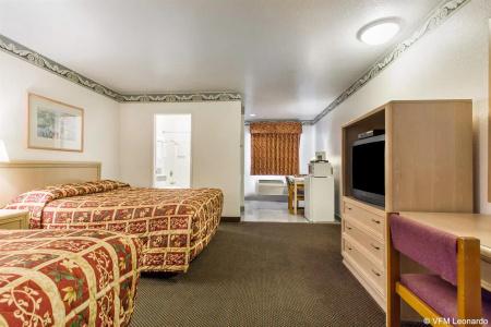 Monterey Fairgrounds Inn - 4