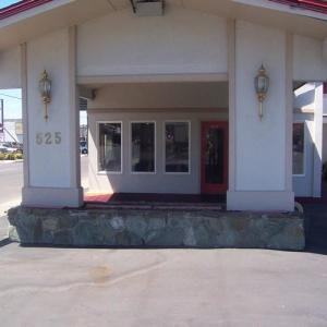Red Carpet Inn - 0