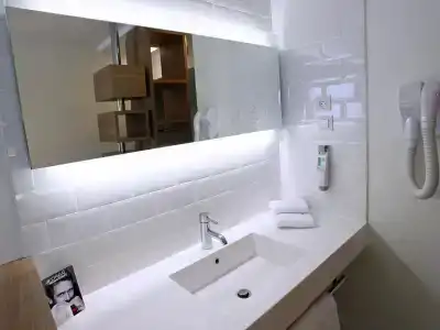 ibis Styles Nimes Gare Centre - 8