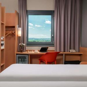 ibis Airport - 32