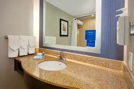 Hilton Garden Inn Virginia Beach Oceanfront - 47