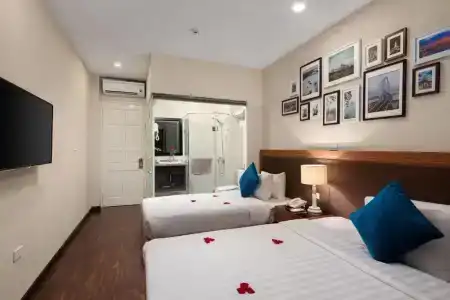 Golden Moon Suite - 76
