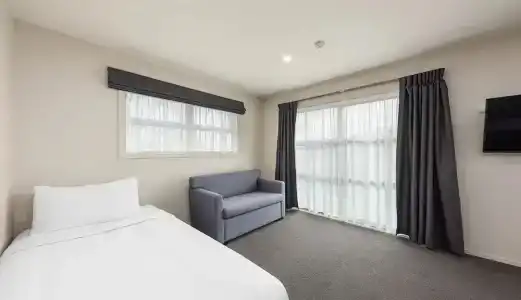 315 Riccarton - 57