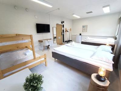 Goiglo & Hostel - 29