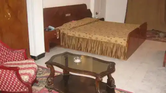 Sara Aswan - 20