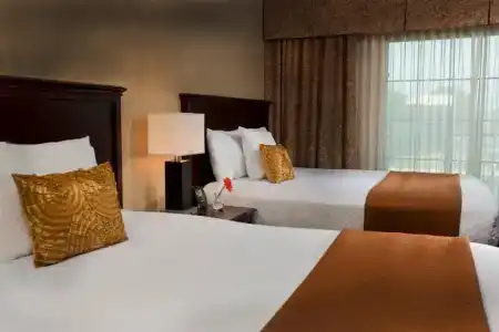 Embassy Suites - 38