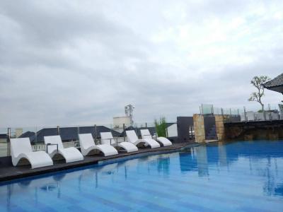 Stark Boutique and Spa - 14