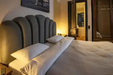 Apart by Parmigiano Group - 15