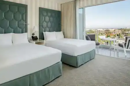 The Beverly Hilton - 77