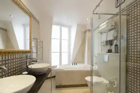 Ares Eiffel - 8