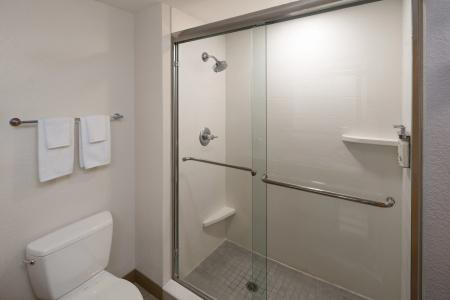 Cambria Miami Airport - Blue Lagoon - 10