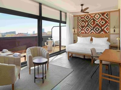 H10 Marina Barcelona - 3