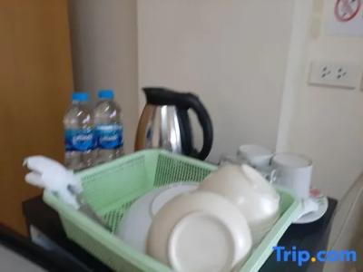 Vanlisut Ngamwongwan - 82