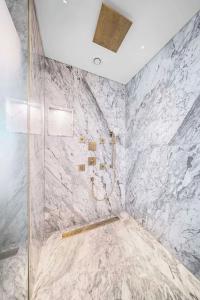 Radisson Blu Grt, Chennai - 135