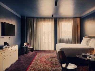 Aethos Milan - 100