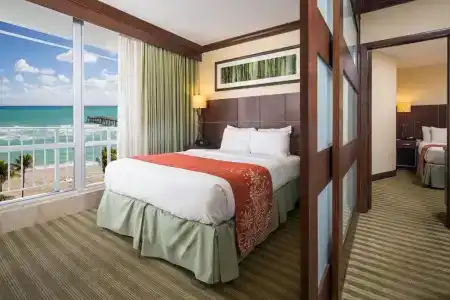 Newport Beachside & Resort - 42