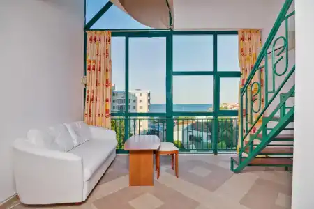Perla Plaza - 6
