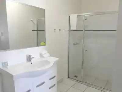 Urangan Motor Inn - 63