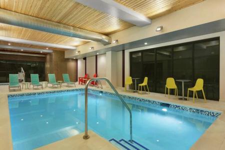 Home2 Suites By Hilton Portland Airport - 14