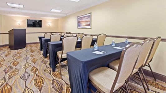 Best Western Palm Beach Lakes - 21