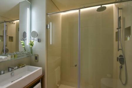 Fraser Suites West Bay - 53
