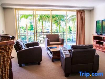 Paradise Island - 52