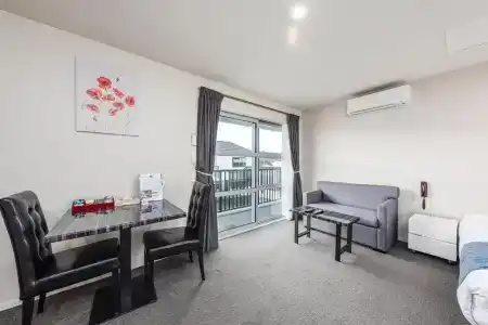 315 Riccarton - 113