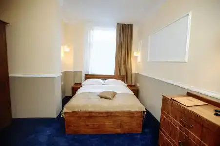 Astoria - 10