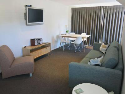Merivale Manor - 3