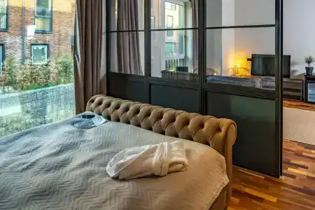 Apart by Parmigiano Group - 39