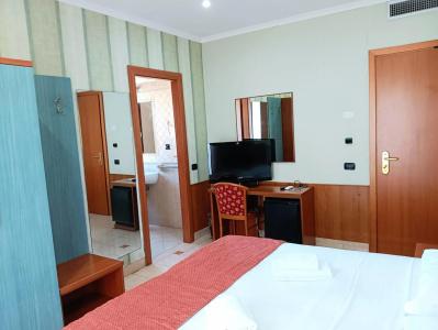 Riviera Airport, Sure Hotel Collection by Best Western - 5