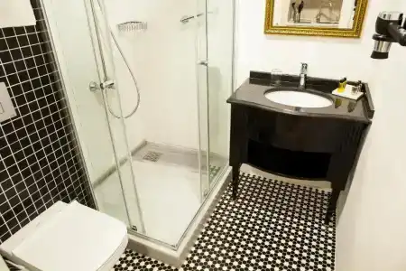 Meroddi Pera Flats - 29