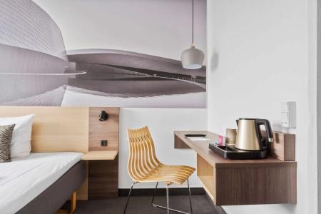 Best Western Plus Airport - 63