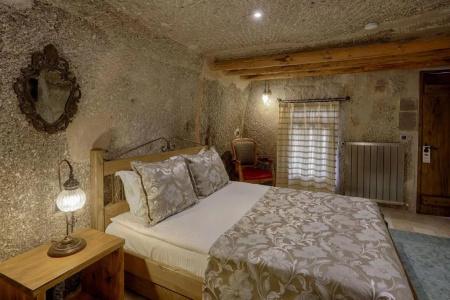 Hera Cave Suites - 112
